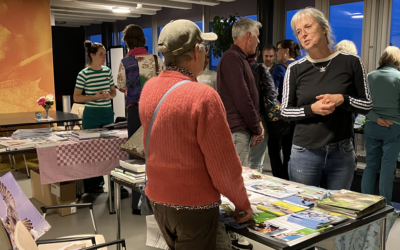 Bezoekers op de tuinschetsavond